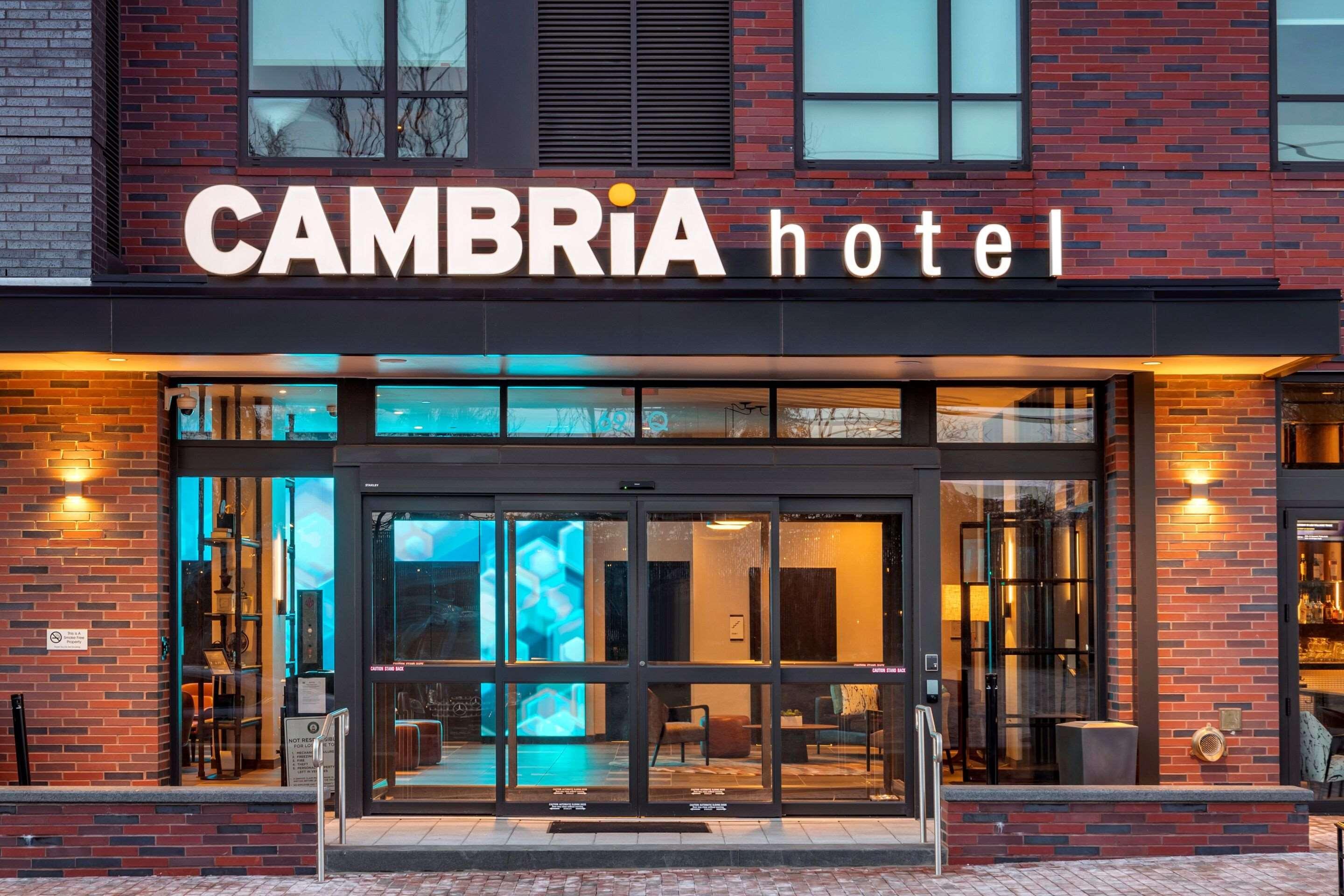 Cambria Dc Navy Yard Riverfront Hotel