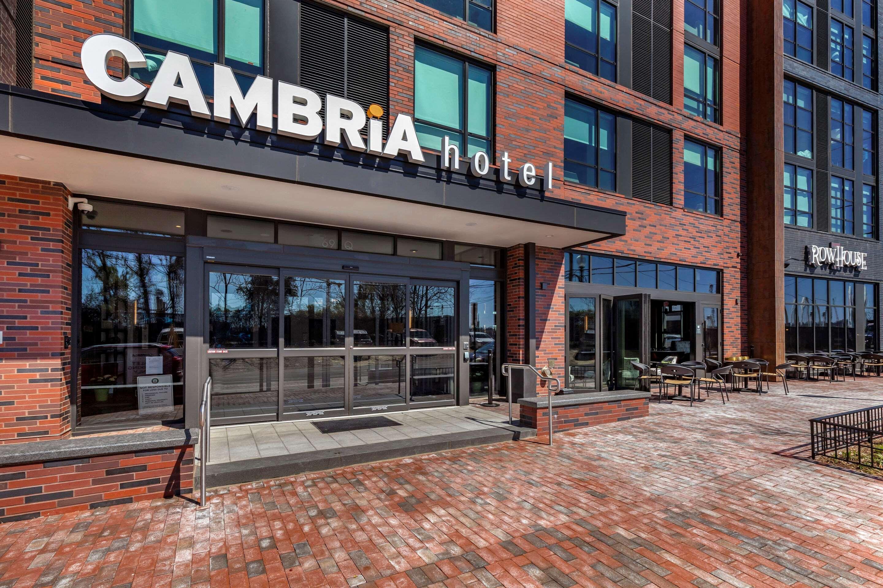 Cambria Dc Navy Yard Riverfront
