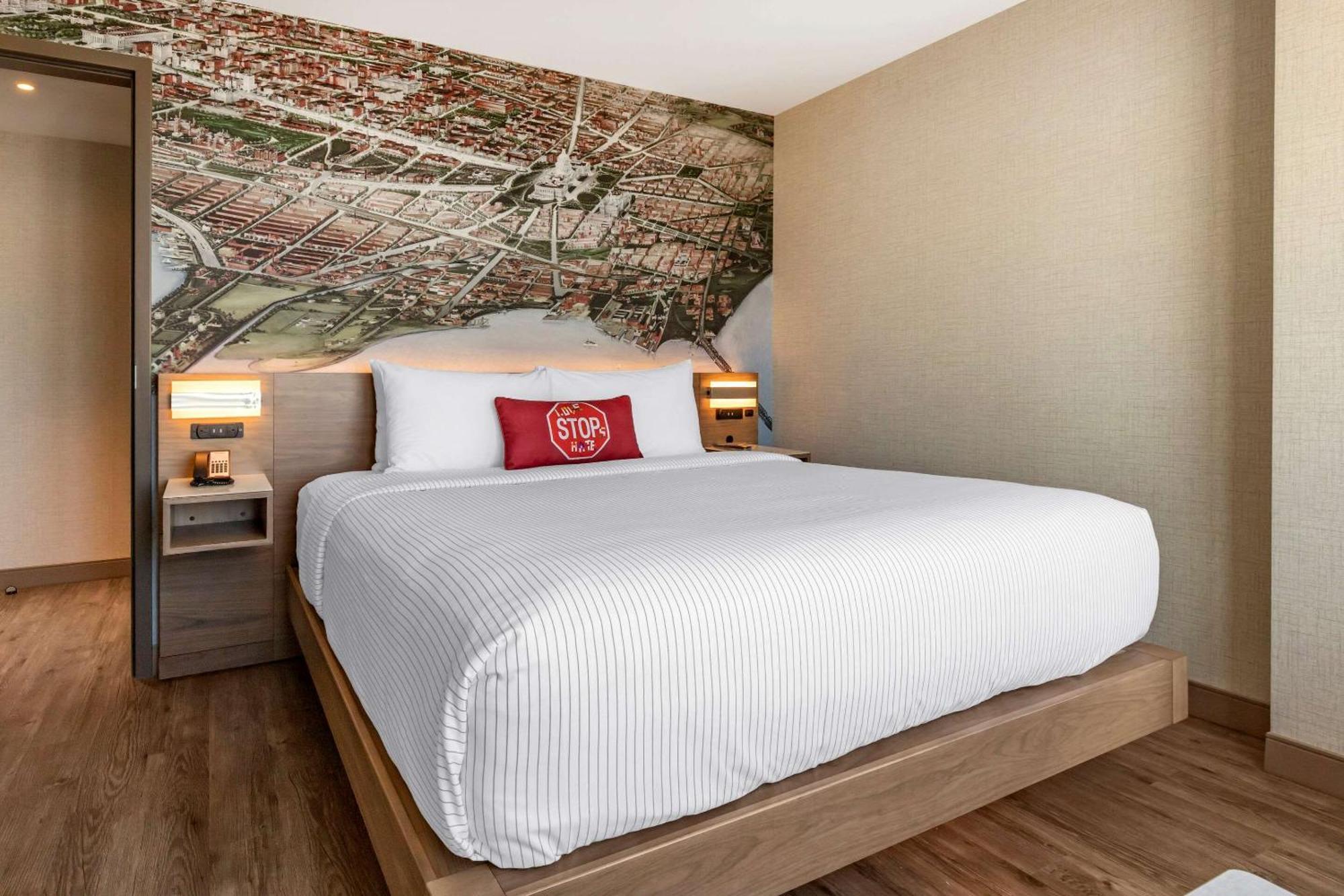 Cambria Dc Navy Yard Riverfront Hotel Washington