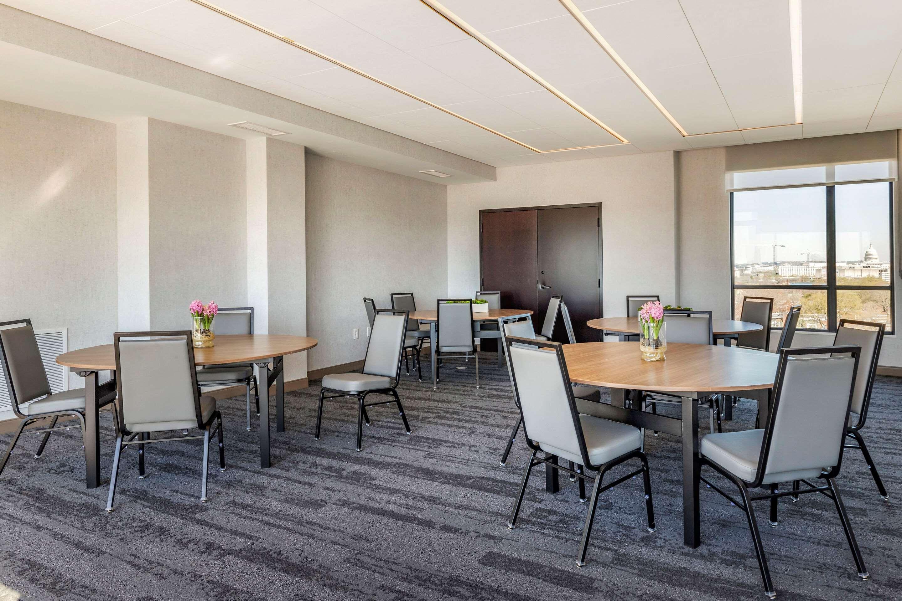 Cambria Dc Navy Yard Riverfront Hotel 4*