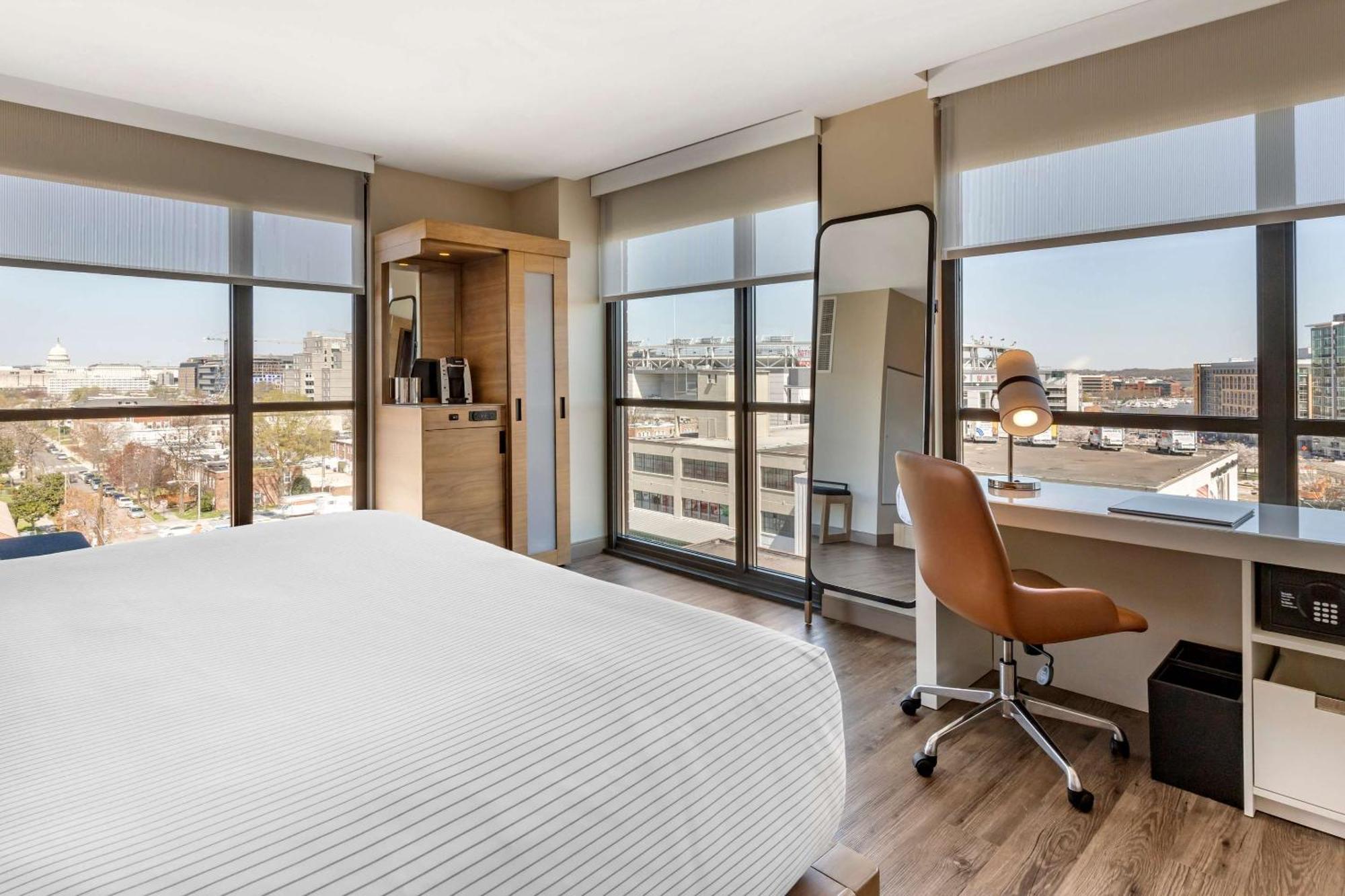 Cambria Dc Navy Yard Riverfront Hotel 4*