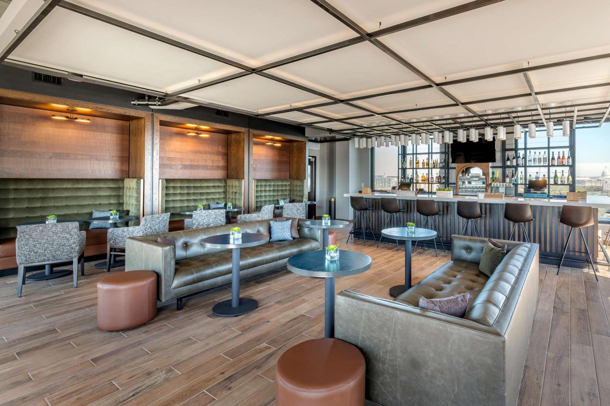 Cambria Dc Navy Yard Riverfront Hotel 4*
